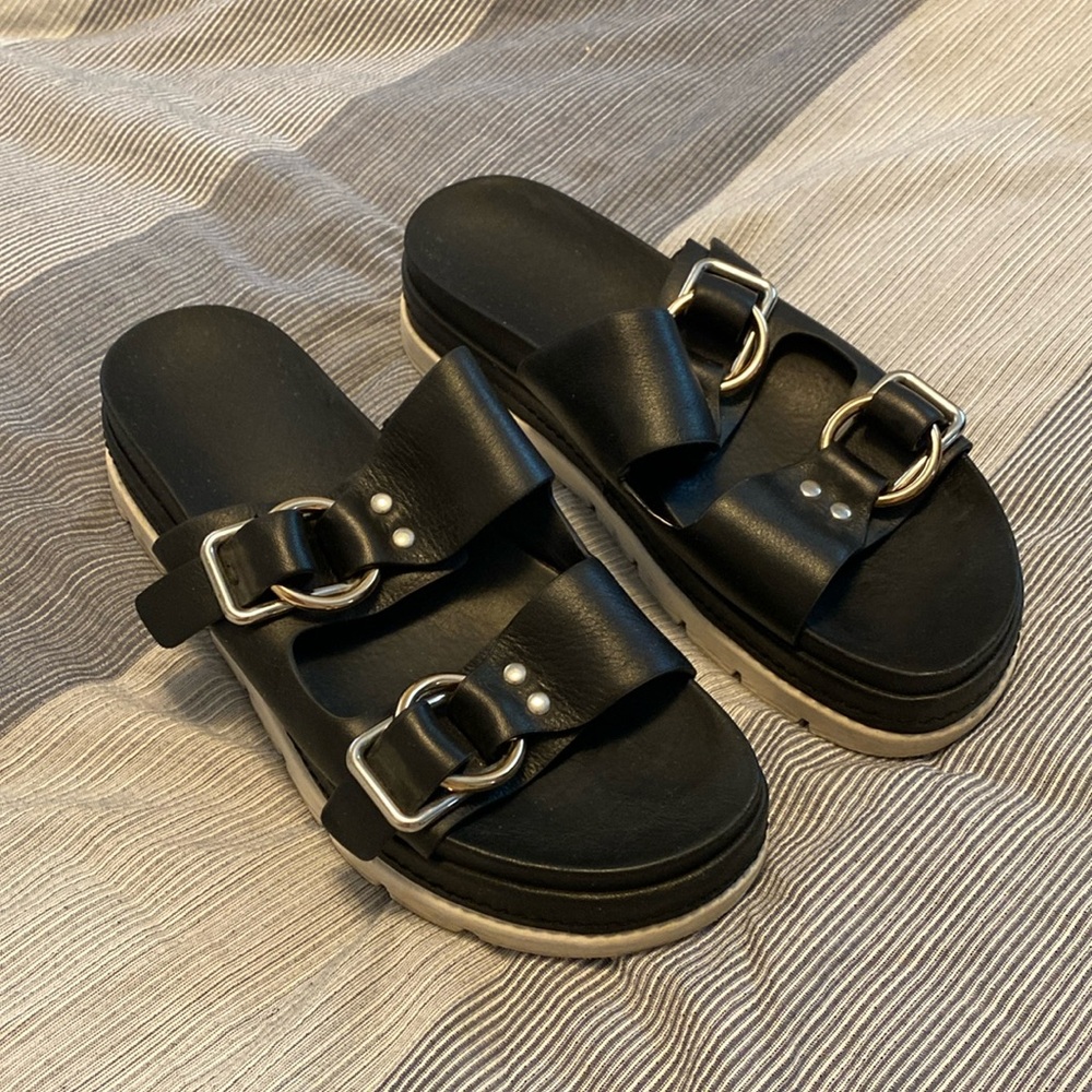 J/slides NYC size 10